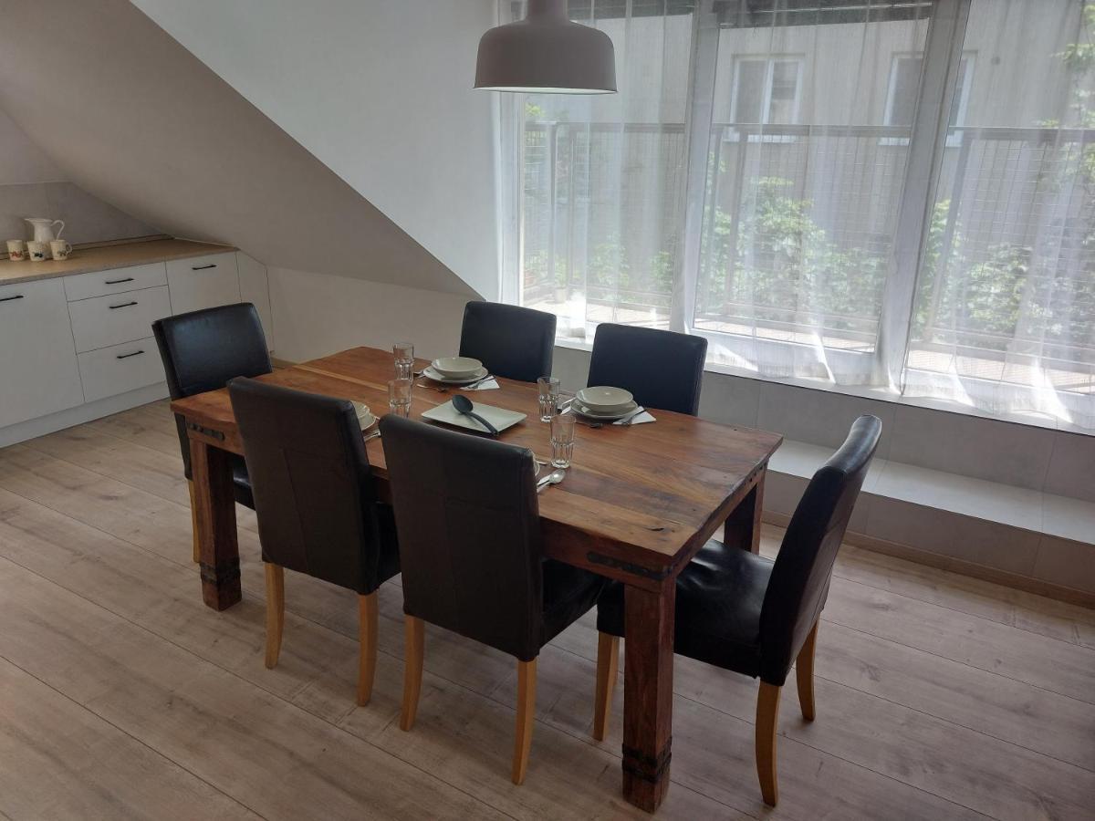 Utulny Apartman V Bratislava 4 ภายนอก รูปภาพ