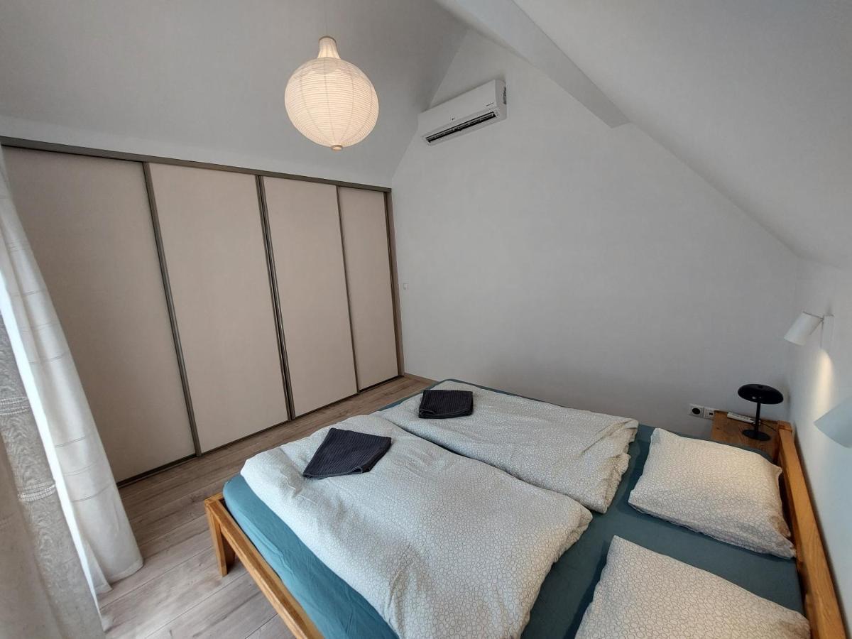 Utulny Apartman V Bratislava 4 ภายนอก รูปภาพ
