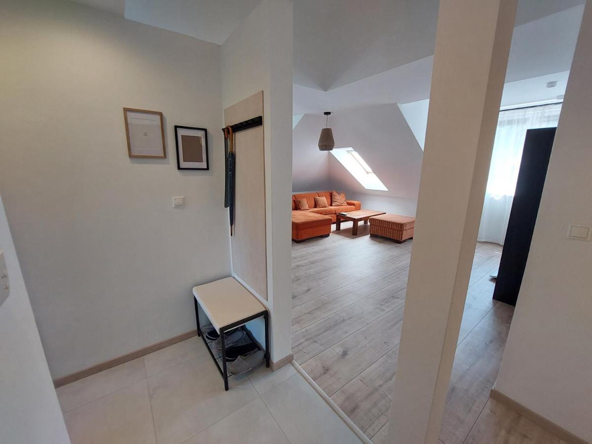 Utulny Apartman V Bratislava 4 ภายนอก รูปภาพ