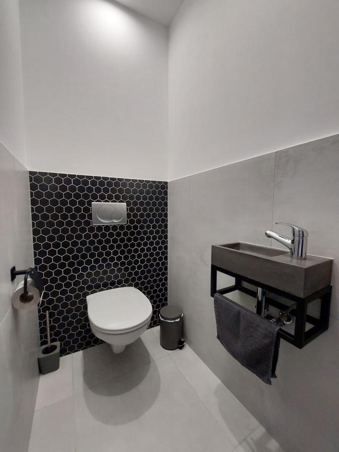 Utulny Apartman V Bratislava 4 ภายนอก รูปภาพ