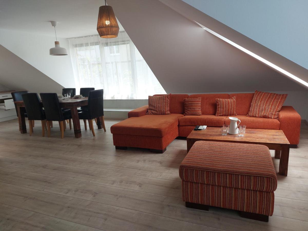 Utulny Apartman V Bratislava 4 ภายนอก รูปภาพ